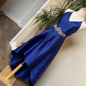 Hi-lo BCX dress juniors gown. Removable rhinestone belt with grosgrain ribbon.